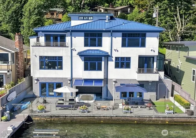 Photo 1 of Sale Pending at 11762 Riviera Pl Ne, Seattle, WA 98125 | MLS# NWM2558020 | Listing updated on 2026-10-07