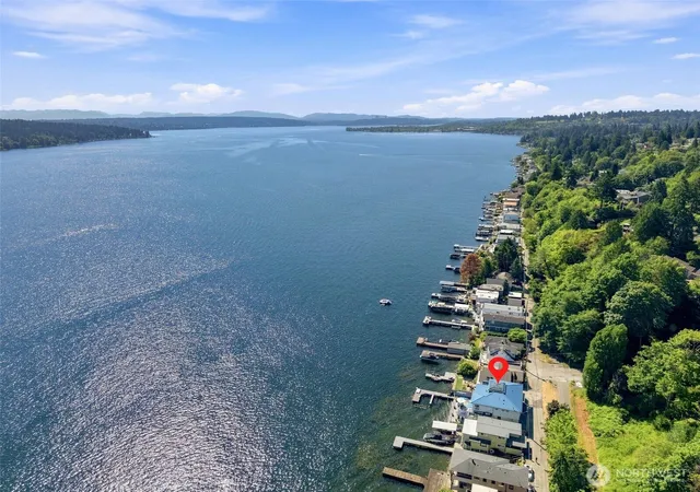 Photo 3 of Sale Pending at 11762 Riviera Pl Ne, Seattle, WA 98125 | MLS# NWM2558020 | Listing updated on 2026-10-07