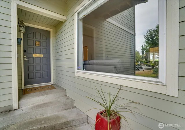 Photo 3 of Single family home for sale at 4408 N 9th Street, Tacoma, WA 98406 | MLS# NWM2558141 | Listing updated on 2026-09-22