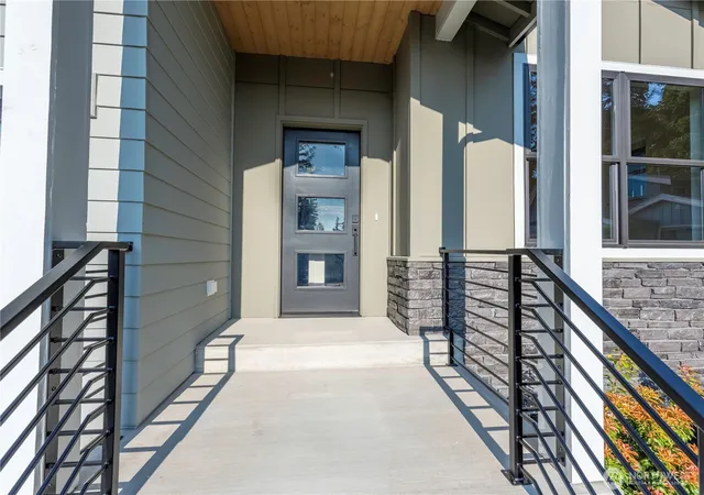 Photo 3 of Single family home for sale at 9060 Sea Mist Ln, Blaine, WA 98230 | MLS# NWM2558473 | Listing updated on 2026-09-26