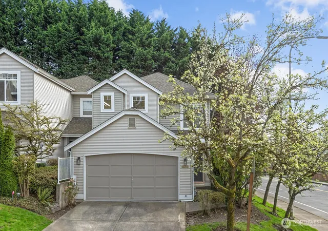 Photo 2 of Townhouse for sale at 401 S 51st Court, Renton, WA 98055 | MLS# NWM2559130 | Listing updated on 2026-09-21
