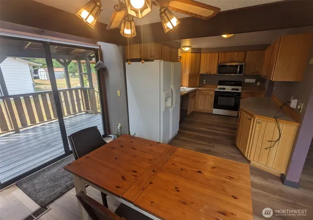 Photo 4 of Single family home for sale at 22718 SE 321st Place, Kent, WA 98042 | MLS# NWM2559159 | Listing updated on 2026-09-29
