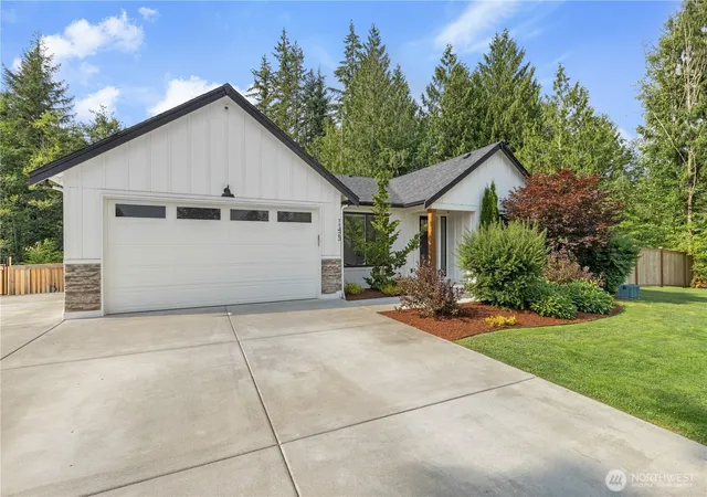 Photo 2 of Single family home for sale at 11423 115th Street Ne, Lake Stevens, WA 98258 | MLS# NWM2559252 | Listing updated on 2026-09-16