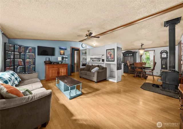 Photo 4 of Sale Pending at 310 E Olde Lyme Rd, Shelton, WA 98584 | MLS# NWM2559320 | Listing updated on 2026-09-24