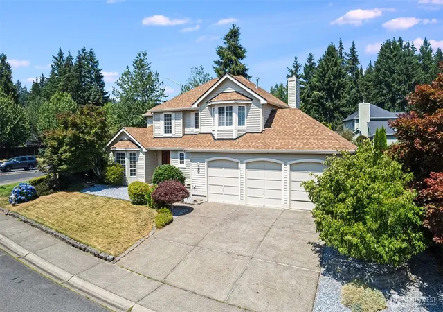 Photo 1 of Single family home for sale at 101 Eagle Ridge Dr E, Puyallup, WA 98374 | MLS# NWM2559346 | Listing updated on 2026-09-17