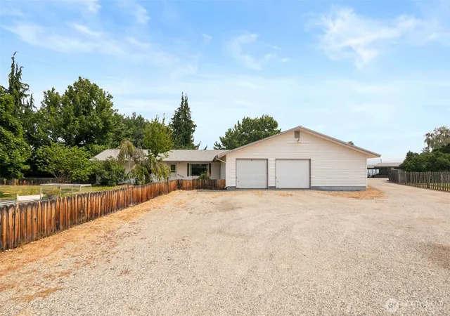 Photo 1 of Contingent at 1809 Sorensen Ave, Wenatchee, WA 98801 | MLS# NWM2559447 | Listing updated on 2026-09-23