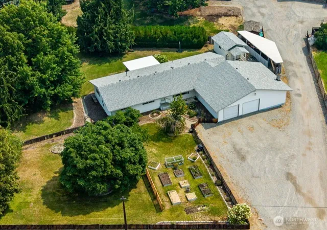 Photo 3 of Contingent at 1809 Sorensen Ave, Wenatchee, WA 98801 | MLS# NWM2559447 | Listing updated on 2026-09-23