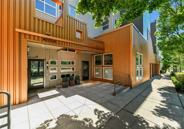Condo for sale at 4020 Aurora Ave N #308, Seattle, WA 98103 | MLS# NWM2559678