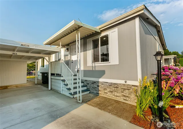 Photo 2 of Manufactured home for sale at 10711 62nd Street E, Puyallup, WA 98372 | MLS# NWM2559706 | Listing updated on 2026-09-30