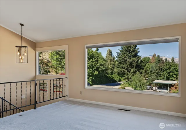 Photo 3 of Single family home for sale at 1617 Carson Ln, Wenatchee, WA 98801 | MLS# NWM2559746 | Listing updated on 2026-09-29