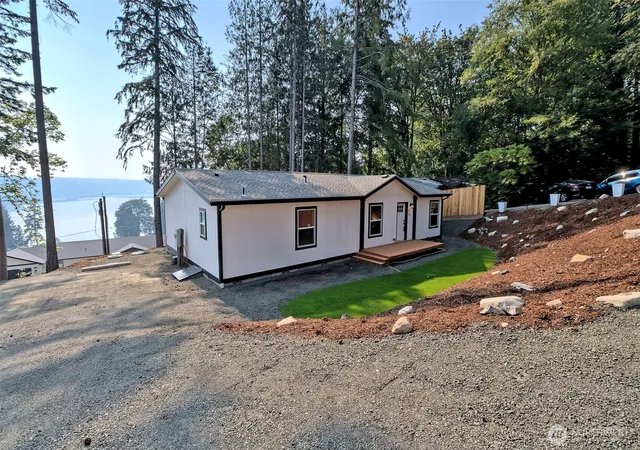 Photo 1 of Contingent at 210 E Bridger Ln, Shelton, WA 98584 | MLS# NWM2559777 | Listing updated on 2026-09-24