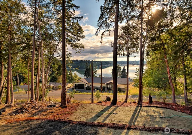 Photo 2 of Contingent at 210 E Bridger Ln, Shelton, WA 98584 | MLS# NWM2559777 | Listing updated on 2026-09-24