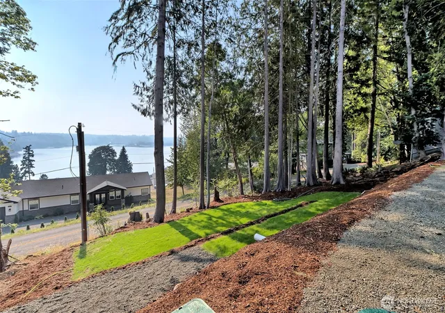 Photo 3 of Contingent at 210 E Bridger Ln, Shelton, WA 98584 | MLS# NWM2559777 | Listing updated on 2026-09-24