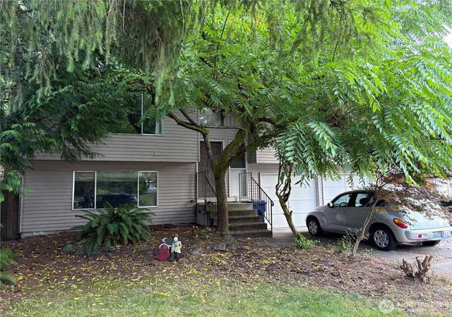 Photo 2 of Single family home for sale at 17628 Palomino Dr, Bothell, WA 98012 | MLS# NWM2559825 | Listing updated on 2026-10-02