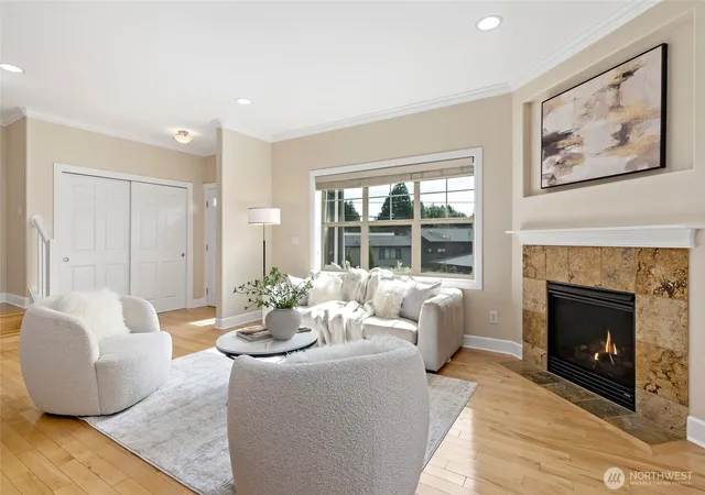 Photo 2 of Townhouse for sale at 9541 Slater Ave Ne, Kirkland, WA 98033 | MLS# NWM2560053 | Listing updated on 2026-09-25