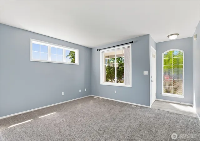 Photo 4 of Sale Pending at 8029 46th Avenue SW, Lakewood, WA 98409 | MLS# NWM2560103 | Listing updated on 2026-09-17