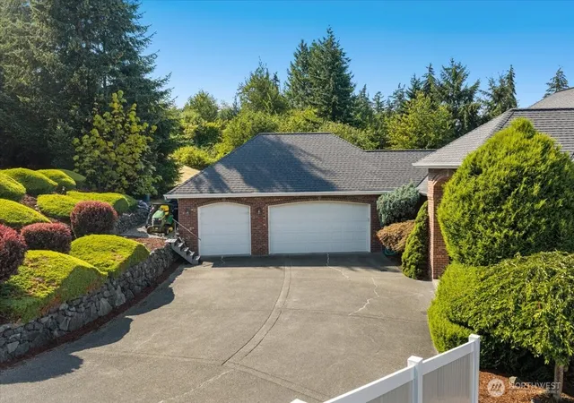 Photo 3 of Single family home for sale at 4804 131st Avenue Ct E, Puyallup, WA 98372 | MLS# NWM2560468 | Listing updated on 2026-09-30