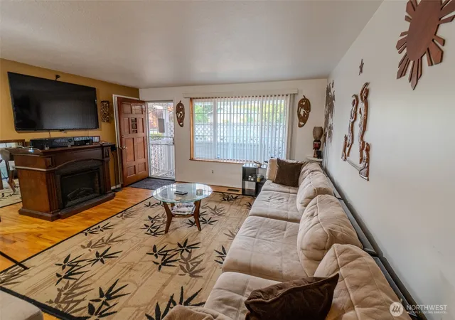 Photo 4 of Single family home for sale at 10609 SE 232nd Street, Kent, WA 98031 | MLS# NWM2560660 | Listing updated on 2026-09-17
