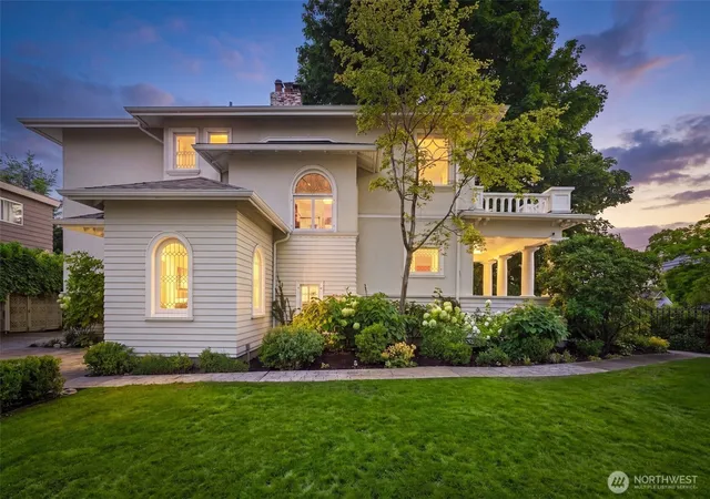 Photo 2 of Sale Pending at 1111 Bellevue Pl E, Seattle, WA 98102 | MLS# NWM2560674 | Listing updated on 2026-09-22