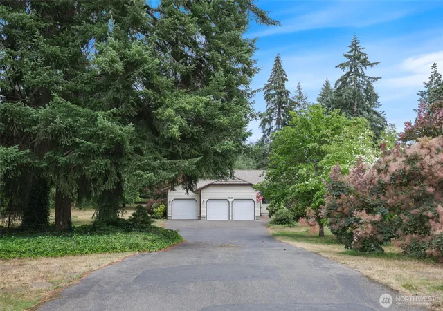 Photo 2 of Sale Pending at 9126 58th Avenue Se, Olympia, WA 98513 | MLS# NWM2560745 | Listing updated on 2026-09-16