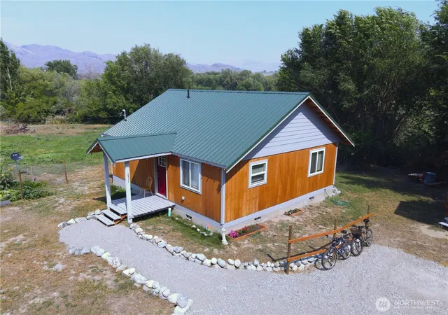 Photo 3 of Single family home for sale at 1511 Alder St, Oroville, WA 98844 | MLS# NWM2560768 | Listing updated on 2026-09-17