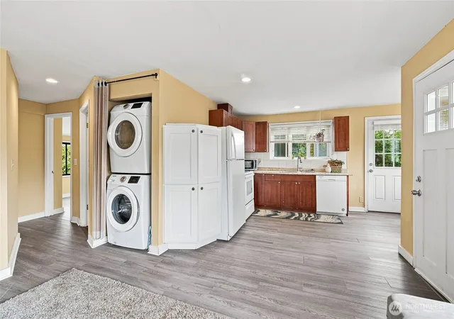 Photo 4 of Single family home for sale at 7687 Francis Ln #5, Blaine, WA 98230 | MLS# NWM2561081 | Listing updated on 2026-10-21