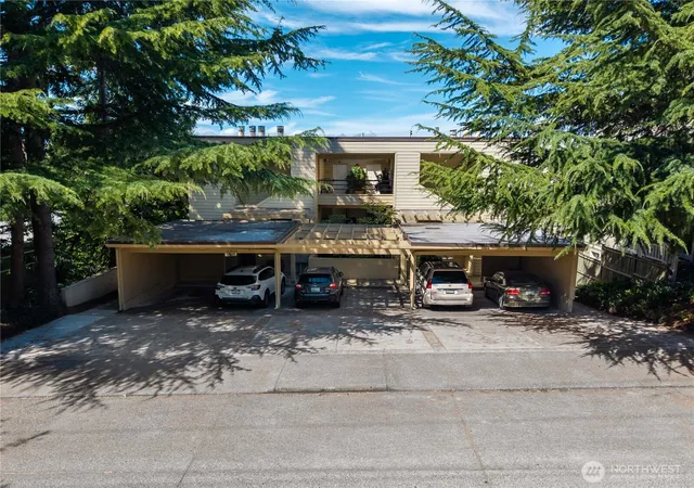 Photo 2 of Sale Pending at 2811 14th Avenue W #100, Seattle, WA 98119 | MLS# NWM2561104 | Listing updated on 2026-09-17