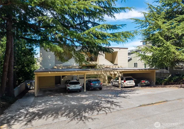 Photo 3 of Sale Pending at 2811 14th Avenue W #100, Seattle, WA 98119 | MLS# NWM2561104 | Listing updated on 2026-09-17