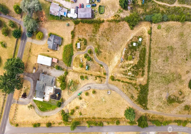 Photo 4 of Single family home for sale at 9434 Bridge Rd SE, Yelm, WA 98597 | MLS# NWM2561121 | Listing updated on 2026-09-18