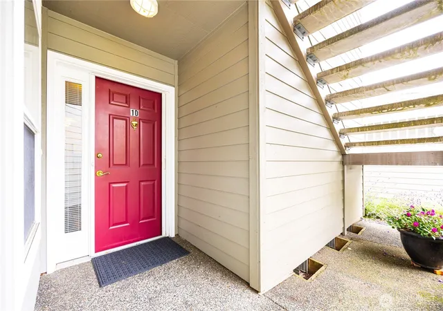 Photo 2 of Sale Pending at 5020 Festival Blvd #1D, Bellingham, WA 98226 | MLS# NWM2561127 | Listing updated on 2026-09-17