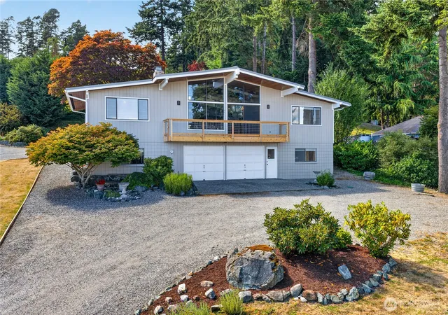 Photo 1 of Single family home for sale at 578 Sw Shelley Ln, Oak Harbor, WA 98277 | MLS# NWM2561335 | Listing updated on 2026-09-28