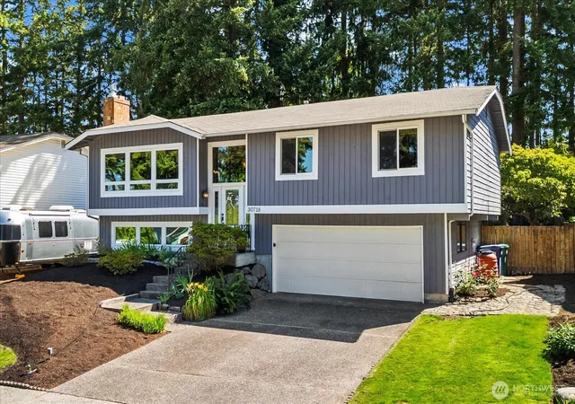 Photo 3 of Single family home for sale at 30718 5th Place S, Federal Way, WA 98003 | MLS# NWM2561694 | Listing updated on 2026-09-17