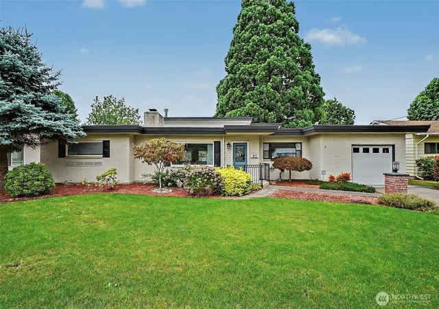 Photo 1 of Sale Pending at 415 R St Ne, Auburn, WA 98002 | MLS# NWM2561782 | Listing updated on 2026-10-01