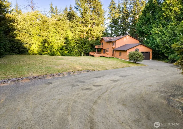 Photo 3 of Single family home for sale at 14 Overview Ln, Elma, WA 98541 | MLS# NWM2561960 | Listing updated on 2026-10-01