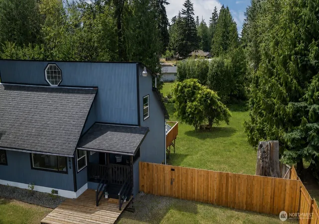 Photo 3 of Single family home for sale at 9515 208th Avenue E, Bonney Lake, WA 98391 | MLS# NWM2562060 | Listing updated on 2026-09-17