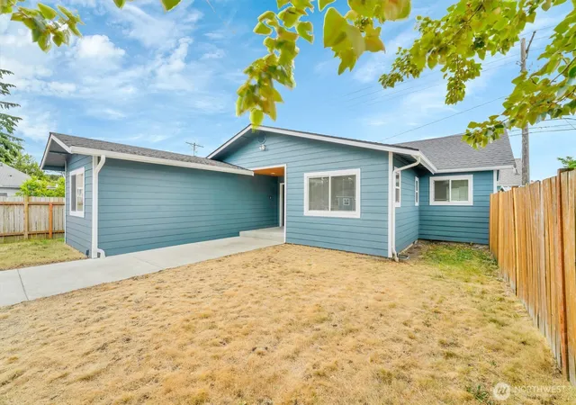 Photo 1 of Sale Pending at 5410 S Oakes St, Tacoma, WA 98409 | MLS# NWM2562092 | Listing updated on 2026-09-23