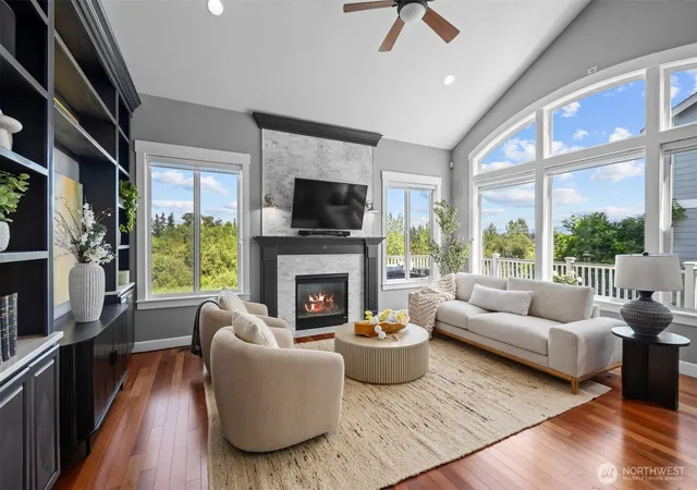 Photo 3 of Single family home for sale at 2915 219th Avenue E, Lake Tapps, WA 98391 | MLS# NWM2562205 | Listing updated on 2026-09-23