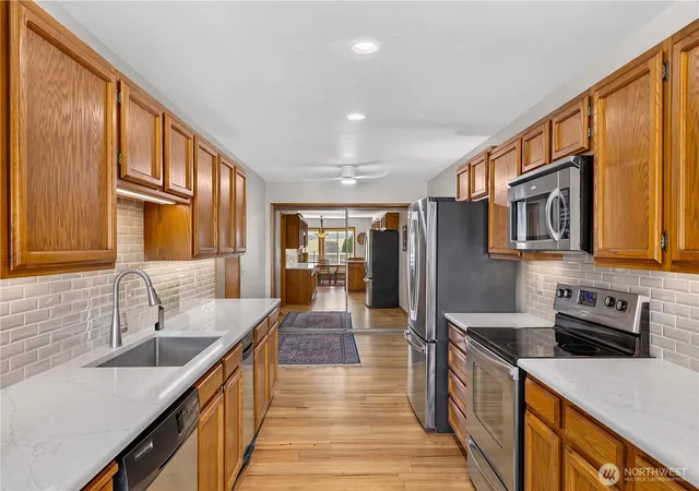 Photo 3 of Sale Pending at 1800 Skyline Way #206, Anacortes, WA 98221 | MLS# NWM2562251 | Listing updated on 2026-09-16