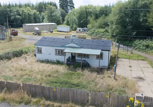 Photo 2 of Single family home for sale at 3 Copalis Beach Rd, Copalis Beach, WA 98535 | MLS# NWM2562630 | Listing updated on 2026-09-16