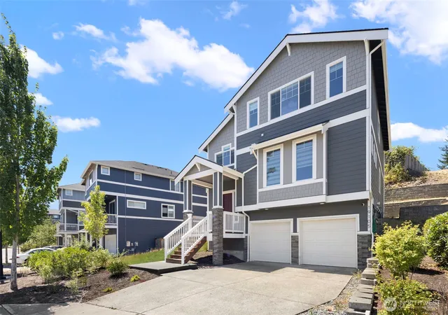 Photo 2 of Single family home for sale at 19105 123rd Avenue Se, Renton, WA 98058 | MLS# NWM2562983 | Listing updated on 2026-09-17