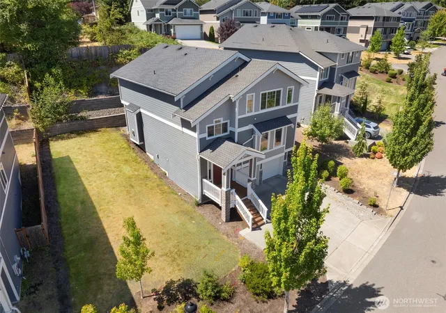Photo 3 of Single family home for sale at 19105 123rd Avenue Se, Renton, WA 98058 | MLS# NWM2562983 | Listing updated on 2026-09-17