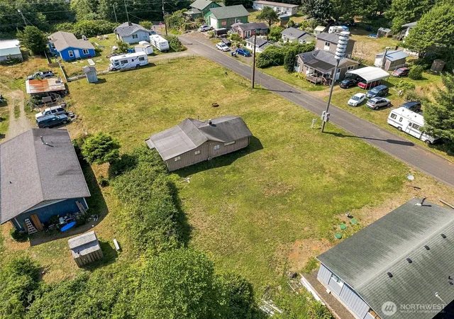 Photo 4 of Single family home for sale at 12 Aberdeen St, Copalis Beach, WA 98535 | MLS# NWM2563167 | Listing updated on 2026-09-23