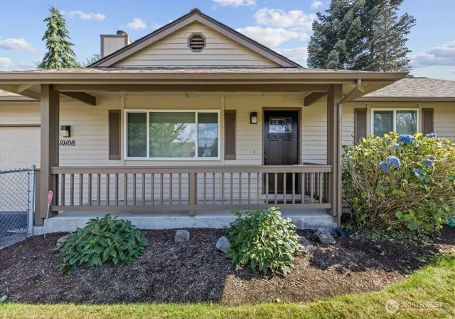 Photo 3 of Single family home for sale at 10108 3rd Place Se, Lake Stevens, WA 98258 | MLS# NWM2563267 | Listing updated on 2026-09-25