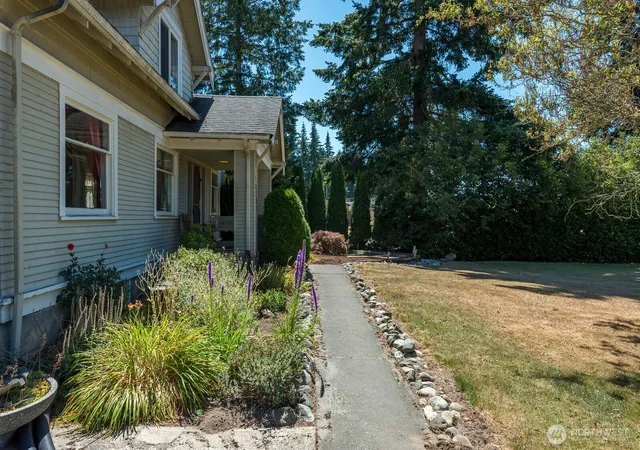 Photo 3 of Single family home for sale at 13701 51st Avenue NE, Marysville, WA 98271 | MLS# NWM2563318 | Listing updated on 2026-09-17