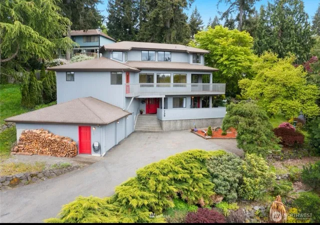 Photo 2 of Single family home for sale at 739 Ne Woods Ct, Bremerton, WA 98311 | MLS# NWM2563601 | Listing updated on 2026-09-27
