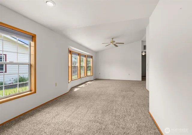 Photo 4 of Single family home for sale at 1229 Searle Dr, Centralia, WA 98531 | MLS# NWM2563614 | Listing updated on 2026-09-30