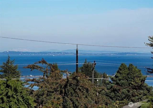 Photo 3 of Sale Pending at 220 E Lopez Ave, Port Angeles, WA 98362 | MLS# NWM2564252 | Listing updated on 2026-10-02