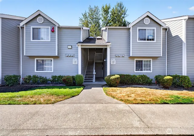 Photo 2 of Condo for sale at 1835 S 286th Lane #R-103, Federal Way, WA 98003 | MLS# NWM2564462 | Listing updated on 2026-09-28