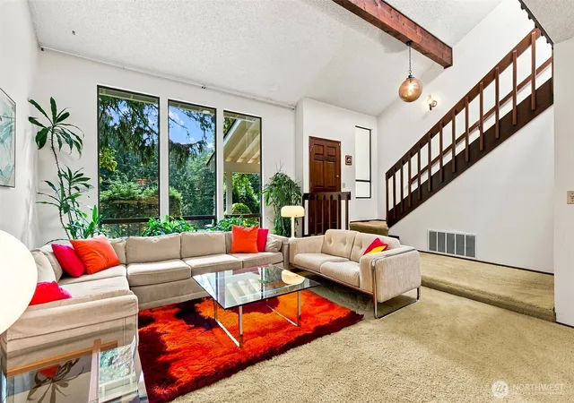 Photo 4 of Sale Pending at 26340 SE 158 Street, Issaquah, WA 98027 | MLS# NWM2564817 | Listing updated on 2026-09-17