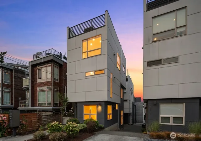 Townhouse for sale at 3818 B 23rd Ave W, Seattle, WA 98199 | MLS# NWM2565118
